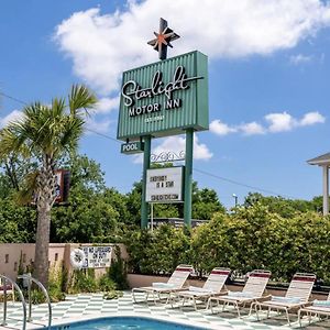 The Starlight Motor Inn